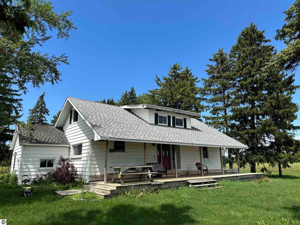 Photo of 4288 Arenac State Road, Standish, MI 48658 (MLS # 1936916)
