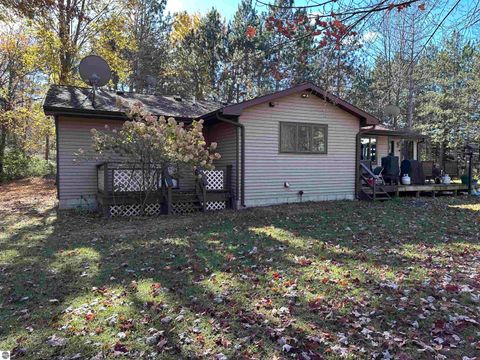 Tiny photo for 4350 W Laporte Road, St Louis, MI 48880 (MLS # 1939933)