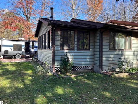 Tiny photo for 4350 W Laporte Road, St Louis, MI 48880 (MLS # 1939933)