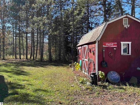 Tiny photo for 4350 W Laporte Road, St Louis, MI 48880 (MLS # 1939933)