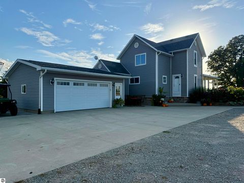 Tiny photo for 4651 S Begole Road, Ithaca, MI 48847 (MLS # 1939372)