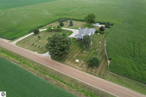 Tiny photo for 4651 S Begole Road, Ithaca, MI 48847 (MLS # 1939372)