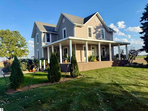 Tiny photo for 4651 S Begole Road, Ithaca, MI 48847 (MLS # 1939372)