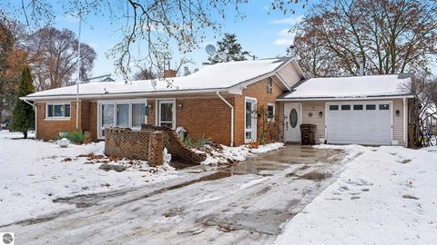 Tiny photo for 215 Dearing Drive, Shepherd, MI 48883 (MLS # 1941267)