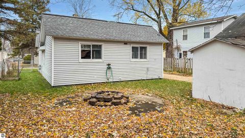 Tiny photo for 825 Walnut Street, Cadillac, MI 49601 (MLS # 1940388)