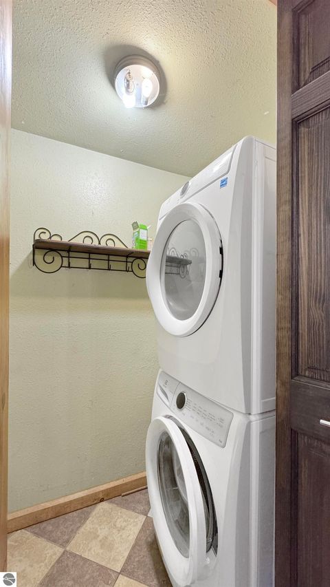 Tiny photo for 825 Walnut Street, Cadillac, MI 49601 (MLS # 1940388)