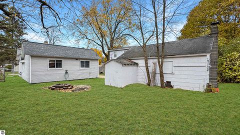 Tiny photo for 825 Walnut Street, Cadillac, MI 49601 (MLS # 1940388)