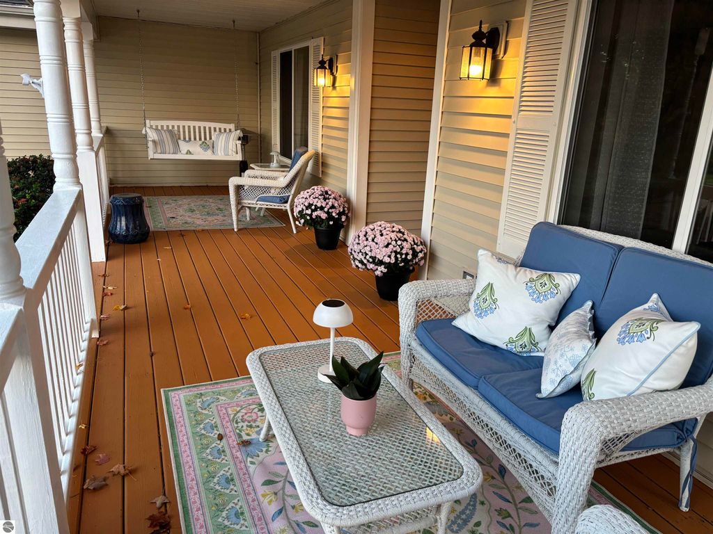Photo of 3199 Heritage Park Place, Traverse City, MI 49685 (MLS # 1939926)