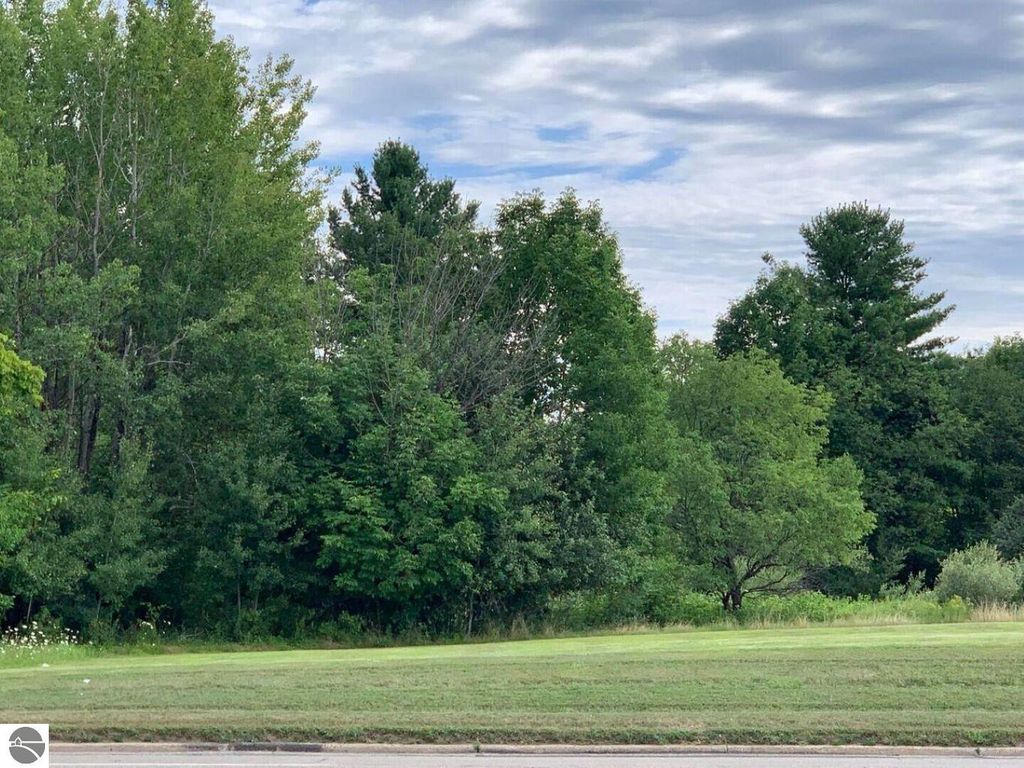 Photo of XXX W Houghton Lake Drive, Houghton Lake, MI 48629 (MLS # 1925904)
