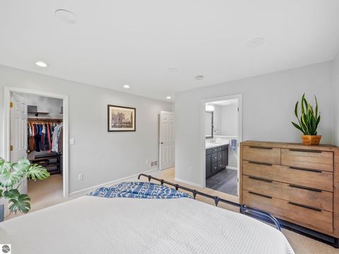 Tiny photo for 417 N Madison St, Traverse City, MI 49684 (MLS # 1939980)