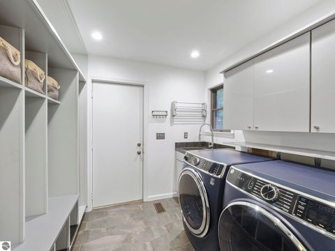 Tiny photo for 417 N Madison St, Traverse City, MI 49684 (MLS # 1939980)