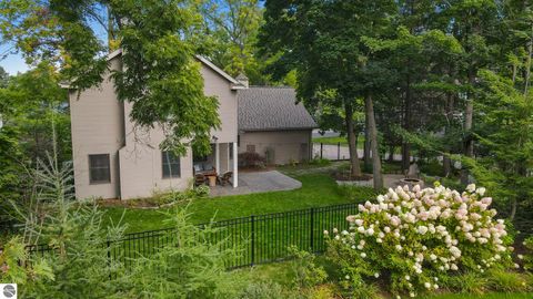 Tiny photo for 417 N Madison St, Traverse City, MI 49684 (MLS # 1939980)