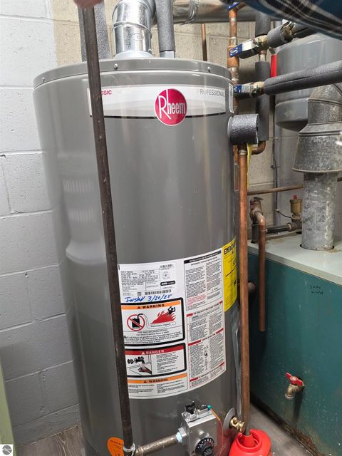 Tiny photo for 44 Leroy Street, Hillsdale, MI 49242 (MLS # 1940750)