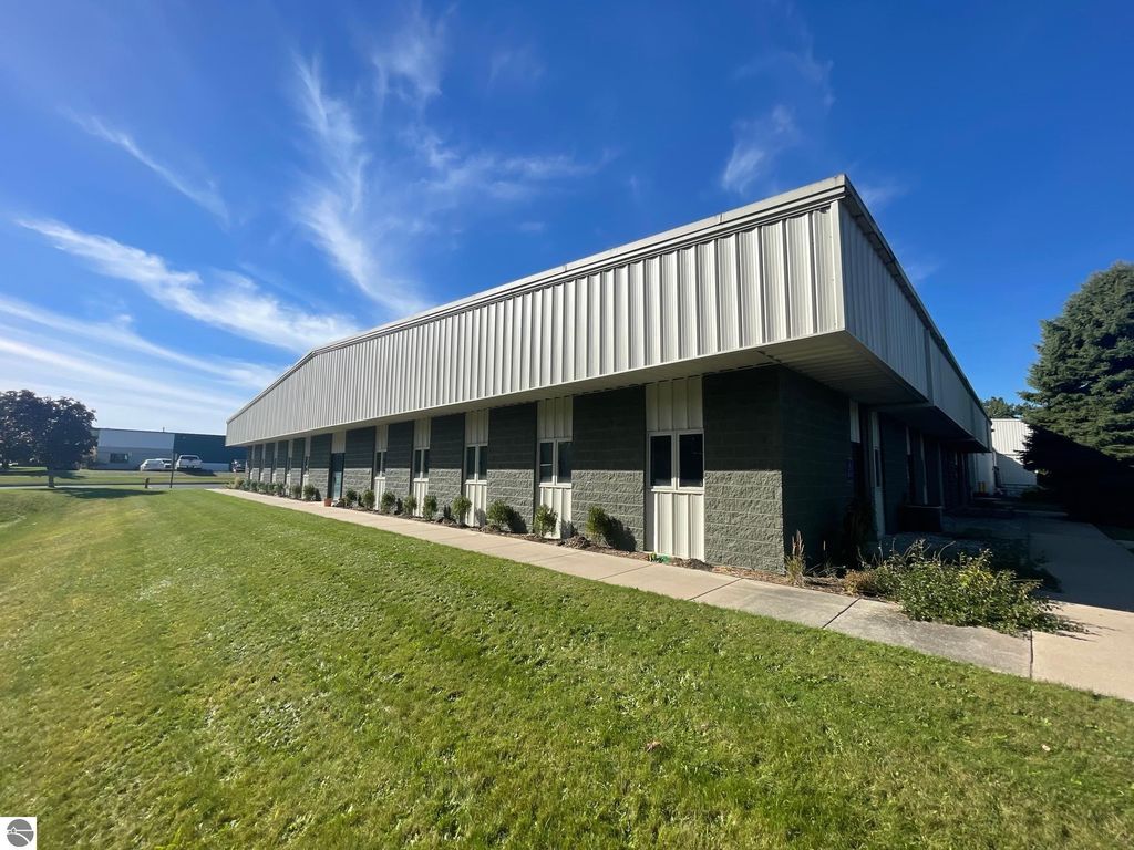 Photo of 2291 Traversefield Drive, Traverse City, MI 49686 (MLS # 1931812)