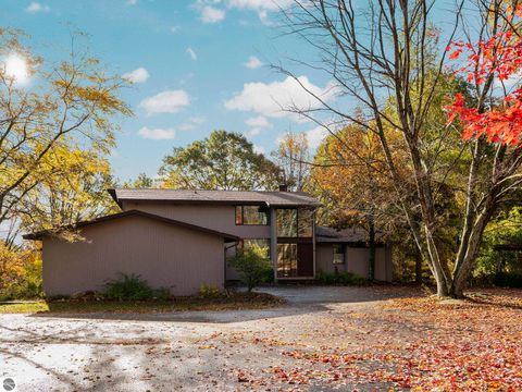 Tiny photo for 8560 S 41 Road, Cadillac, MI 49601 (MLS # 1939833)