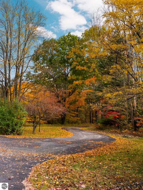 Tiny photo for 8560 S 41 Road, Cadillac, MI 49601 (MLS # 1939833)
