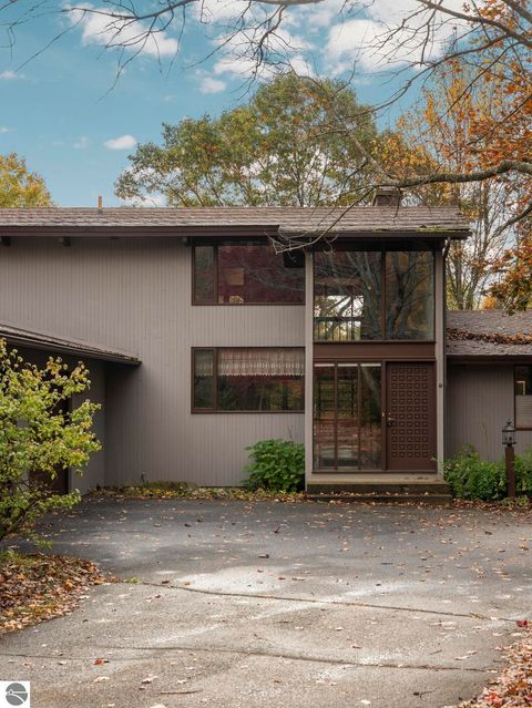 Tiny photo for 8560 S 41 Road, Cadillac, MI 49601 (MLS # 1939833)
