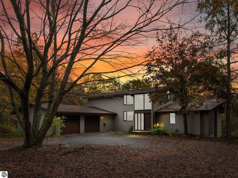 Tiny photo for 8560 S 41 Road, Cadillac, MI 49601 (MLS # 1939833)