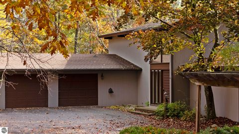 Tiny photo for 8560 S 41 Road, Cadillac, MI 49601 (MLS # 1939833)