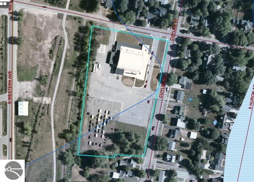 Photo of 610 S Cuyler Street, Cheboygan, MI 49721 (MLS # 1927721)