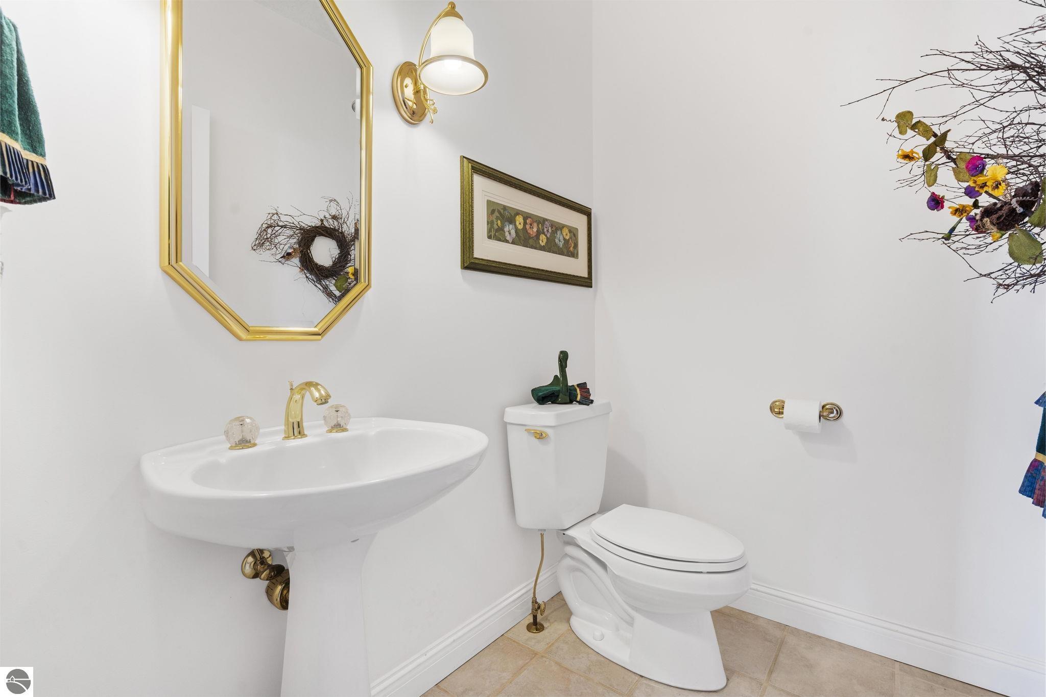 Bellaire, Michigan 49615, United States, 4 Bedrooms Bedrooms, ,4 BathroomsBathrooms,Residential,Pending,223987