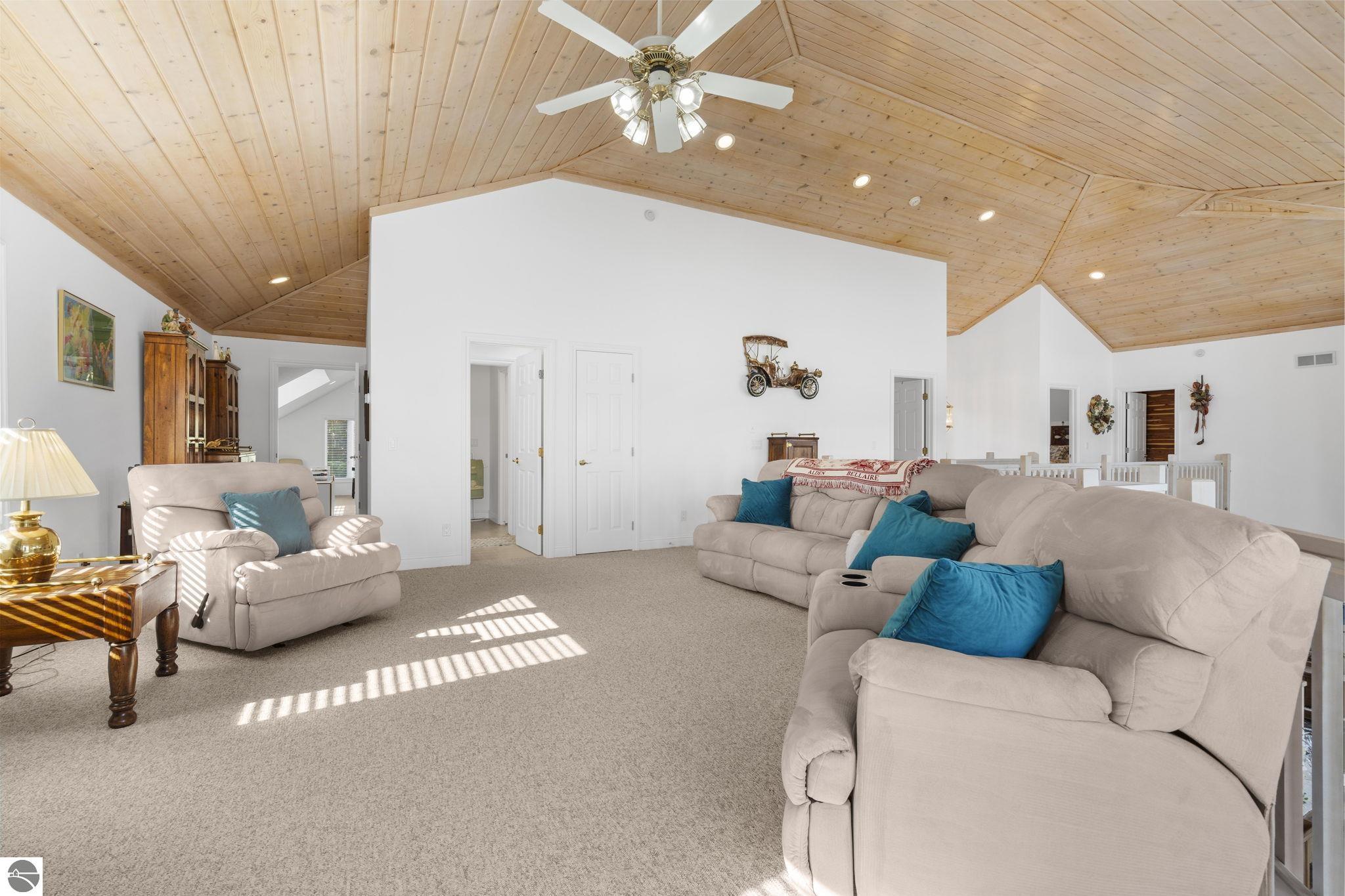 Bellaire, Michigan 49615, United States, 4 Bedrooms Bedrooms, ,4 BathroomsBathrooms,Residential,Pending,223987