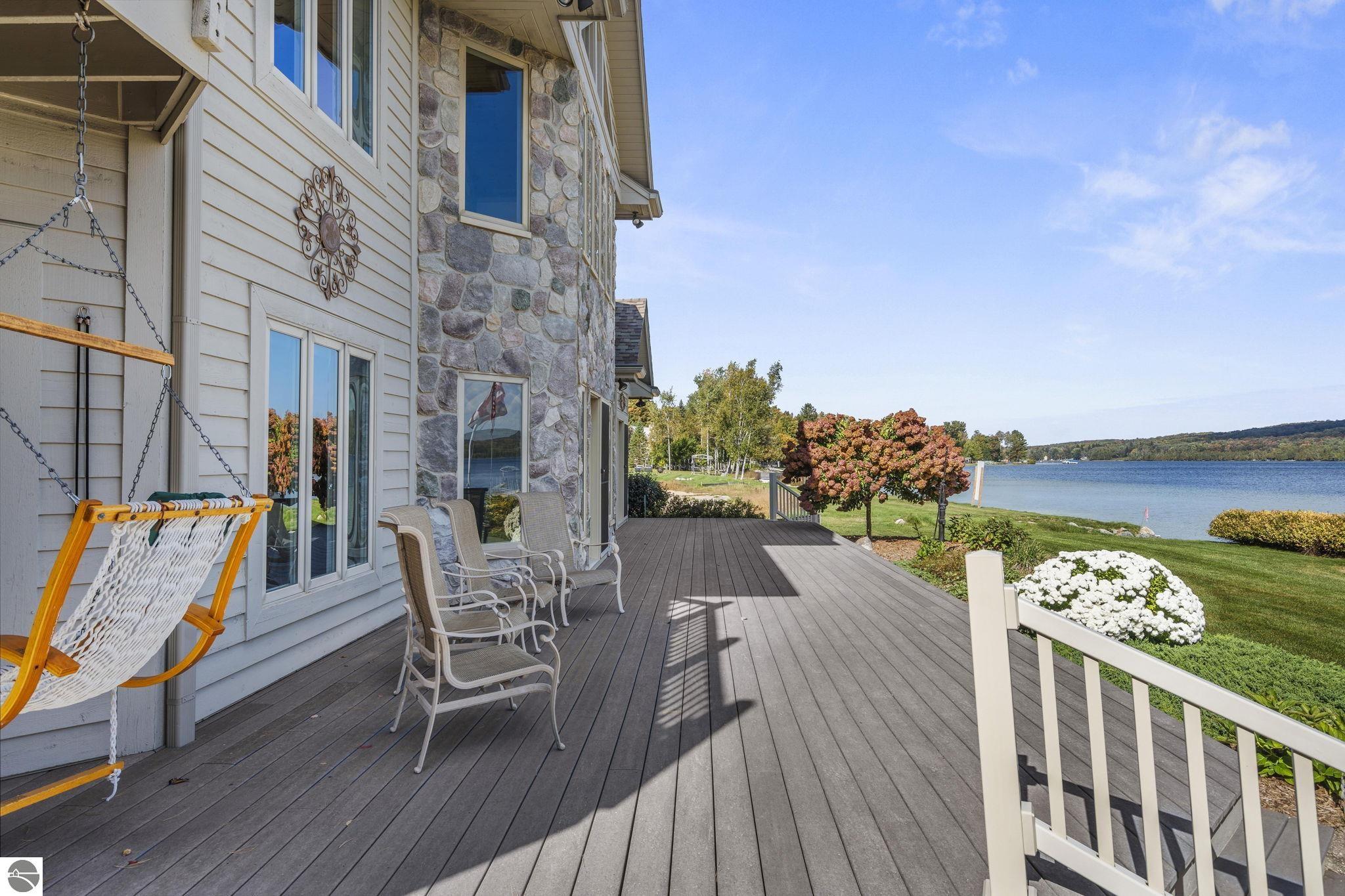 Bellaire, Michigan 49615, United States, 4 Bedrooms Bedrooms, ,4 BathroomsBathrooms,Residential,Pending,223987