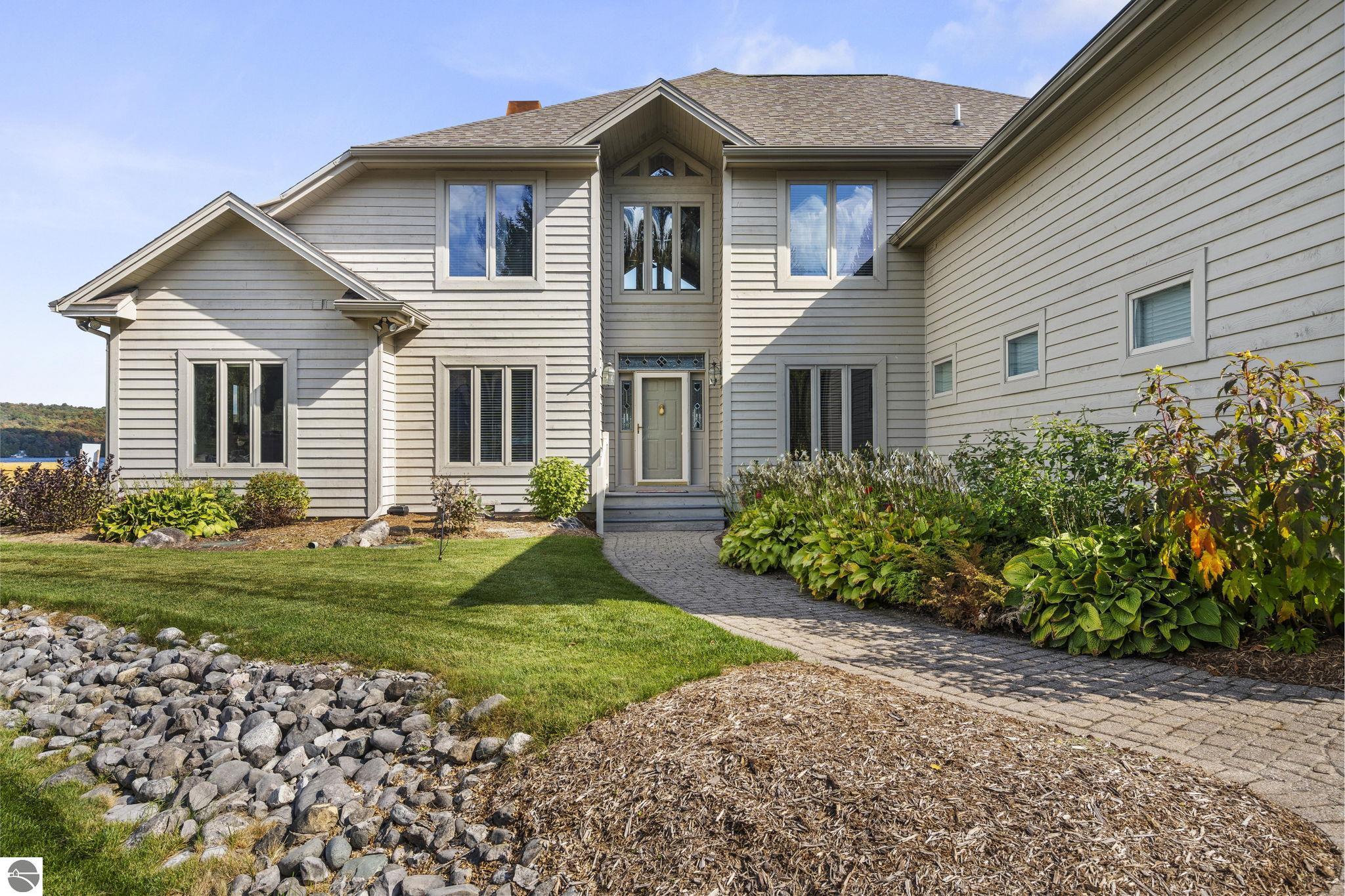 Bellaire, Michigan 49615, United States, 4 Bedrooms Bedrooms, ,4 BathroomsBathrooms,Residential,Pending,223987