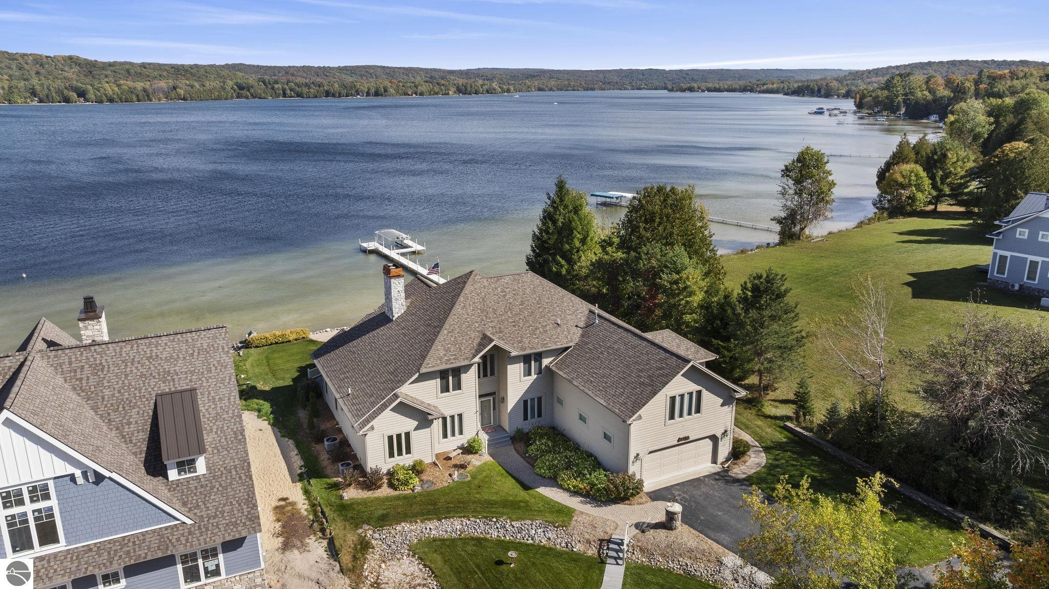 Bellaire, Michigan 49615, United States, 4 Bedrooms Bedrooms, ,4 BathroomsBathrooms,Residential,Pending,223987