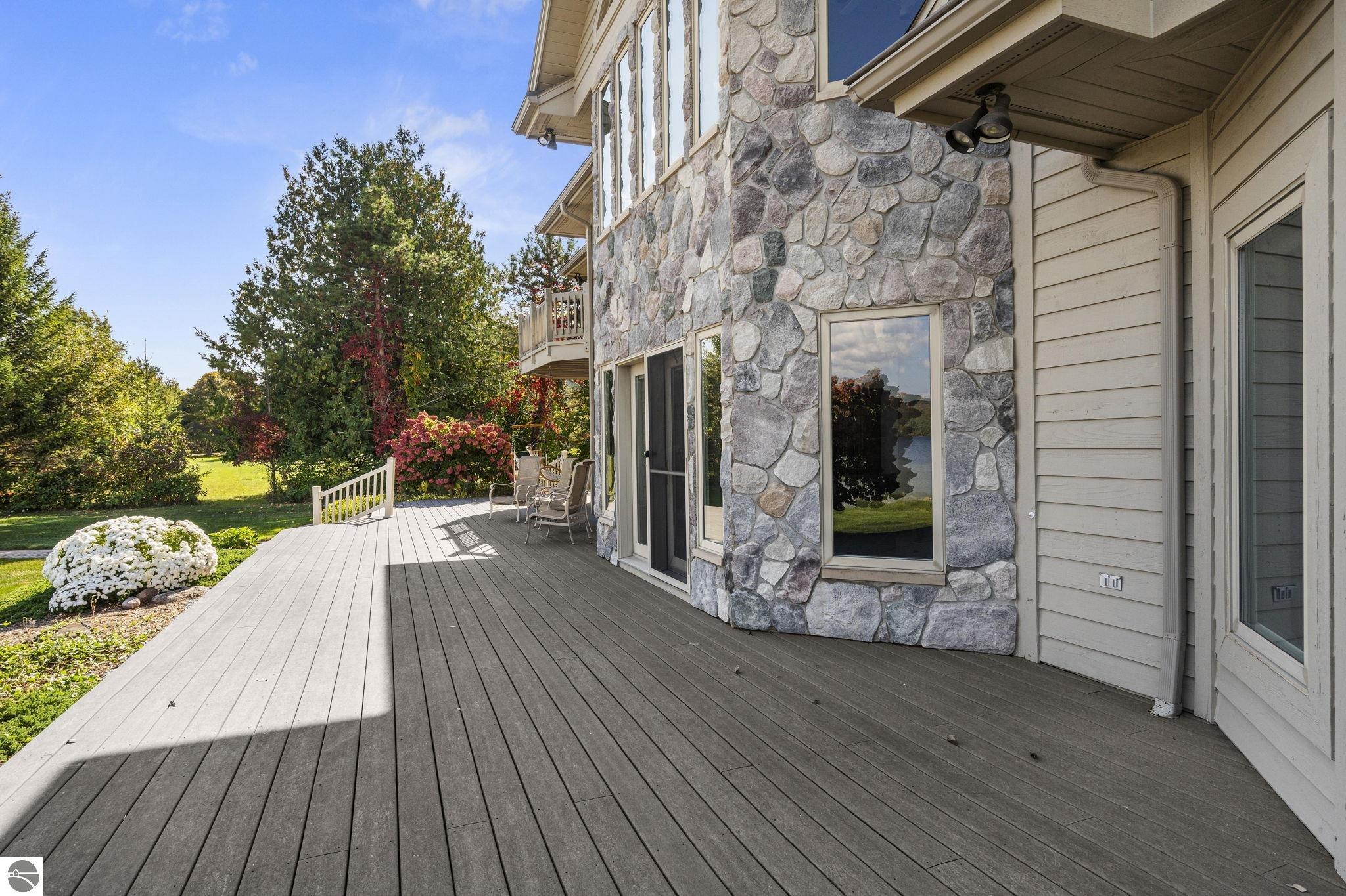 Bellaire, Michigan 49615, United States, 4 Bedrooms Bedrooms, ,4 BathroomsBathrooms,Residential,Pending,223987