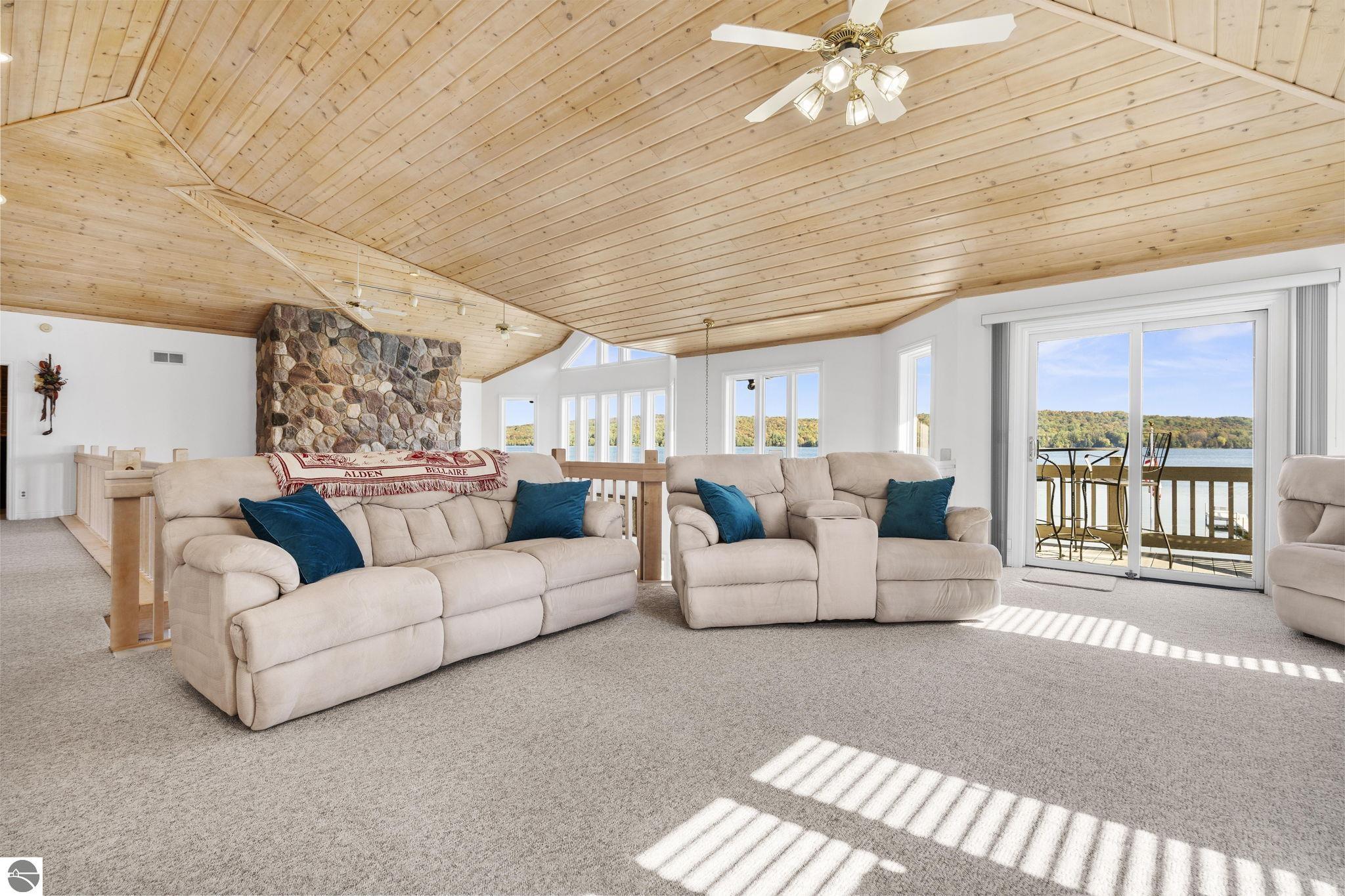 Bellaire, Michigan 49615, United States, 4 Bedrooms Bedrooms, ,4 BathroomsBathrooms,Residential,Pending,223987