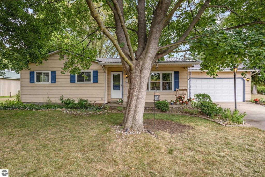 Photo of 4855 National Drive, Mt Pleasant, MI 48858 (MLS # 1938007)