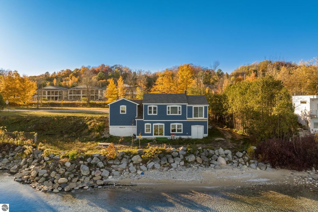 Photo of 800 N St Joseph Street, Suttons Bay, MI 49682 (MLS # 1940344)