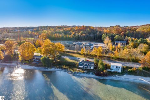 Photo of 800 N St Joseph Street, Suttons Bay, MI 49682 (MLS # 1940344)