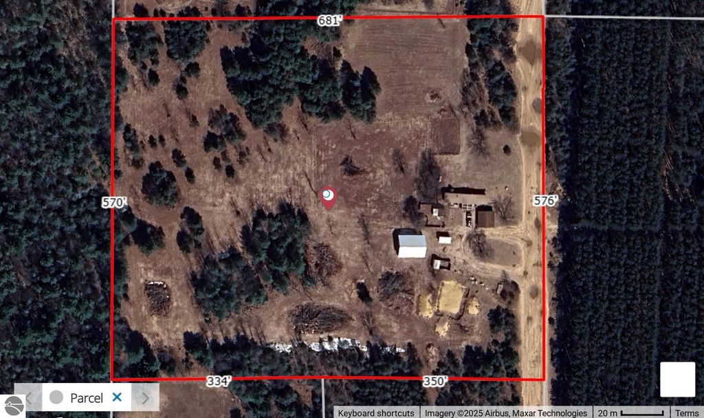 Photo of 2800 Bonfire Trail, Traverse City, MI 49685 (MLS # 1940007)