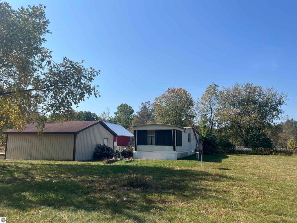 Photo of 2800 Bonfire Trail, Traverse City, MI 49685 (MLS # 1940007)