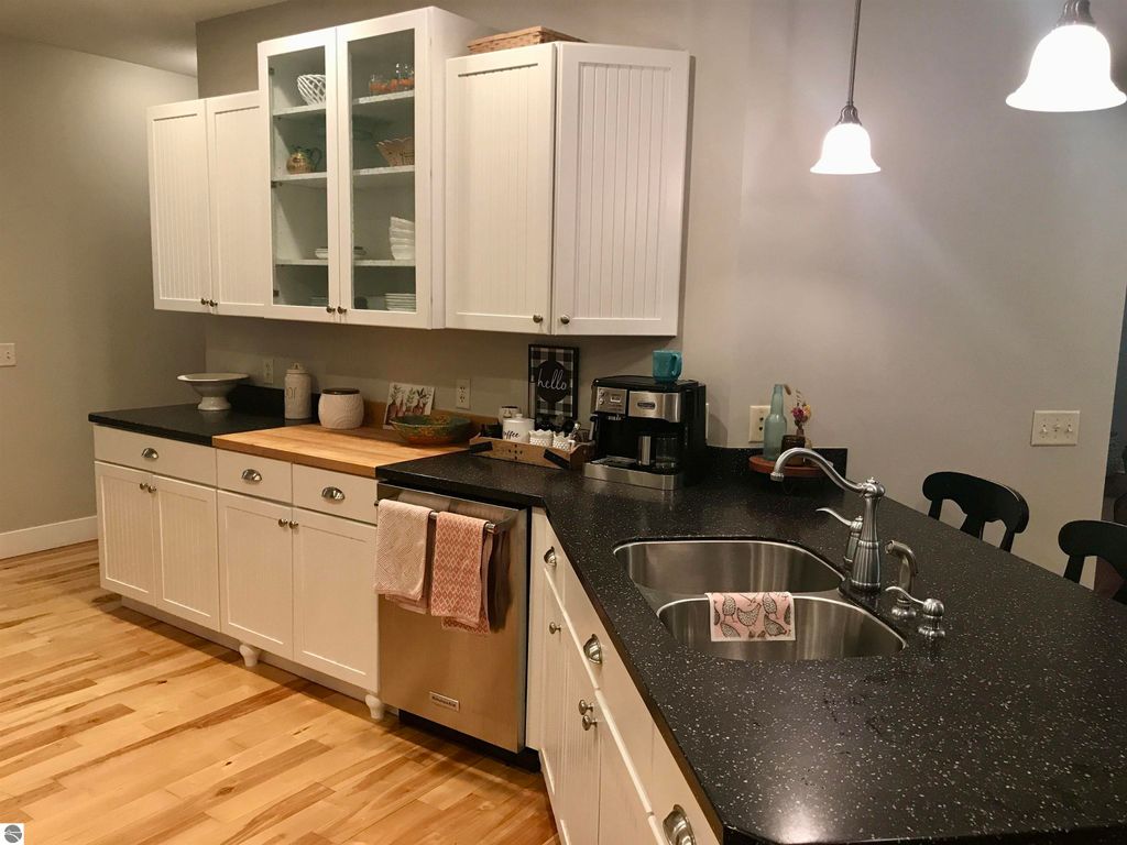 Photo of 2233 Amber Lane #B, Mt Pleasant, MI 48858 (MLS # 1936191)