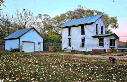Tiny photo for 602 Olive Street, St Louis, MI 48880 (MLS # 1940207)