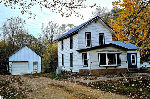 Tiny photo for 602 Olive Street, St Louis, MI 48880 (MLS # 1940207)