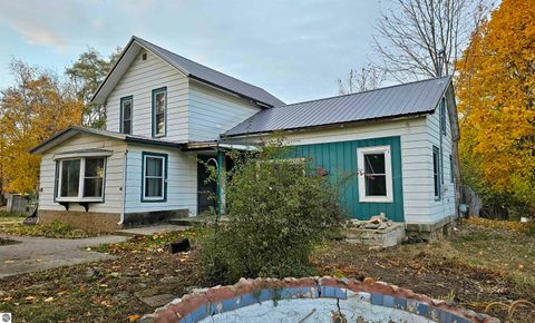 Tiny photo for 602 Olive Street, St Louis, MI 48880 (MLS # 1940207)