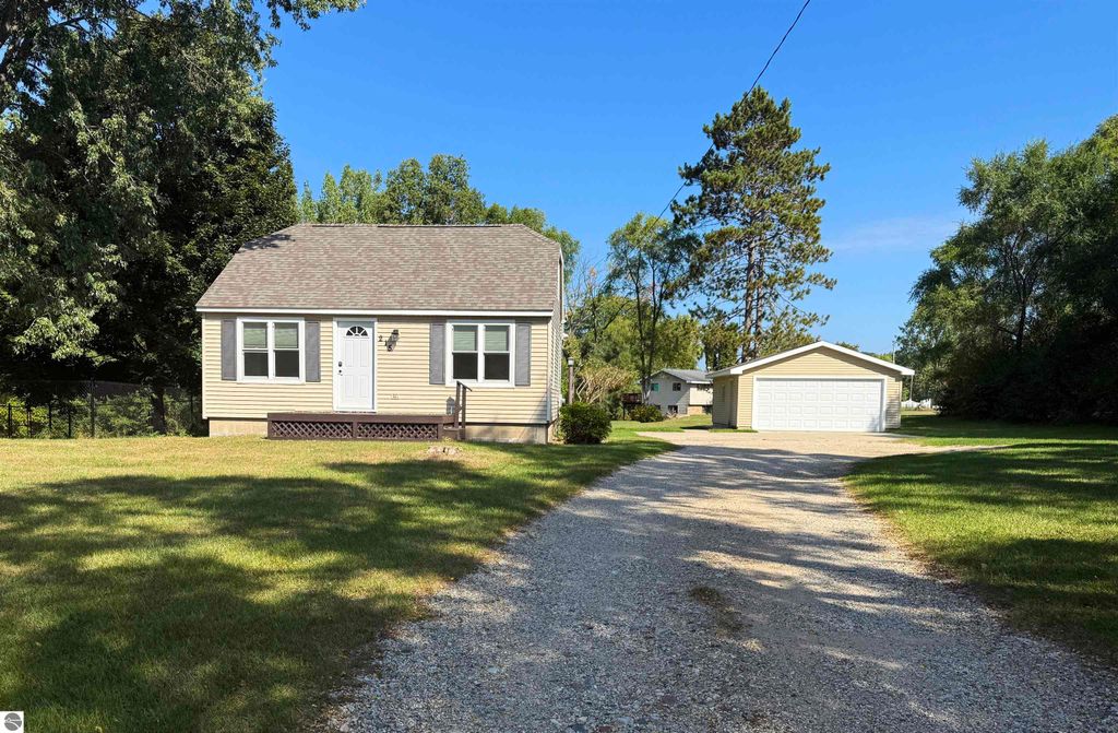 Photo of 215 E Surrey Road, Farwell, MI 48622 (MLS # 1938697)