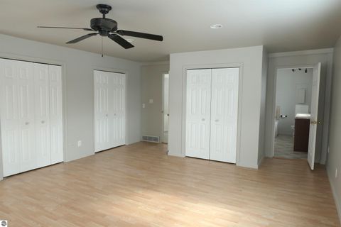 Tiny photo for 1608 Linksview Way, Gladwin, MI 48625 (MLS # 1929704)