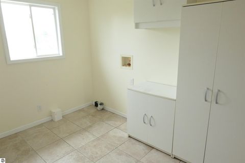 Tiny photo for 1608 Linksview Way, Gladwin, MI 48625 (MLS # 1929704)