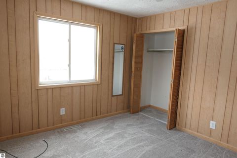 Tiny photo for 1608 Linksview Way, Gladwin, MI 48625 (MLS # 1929704)