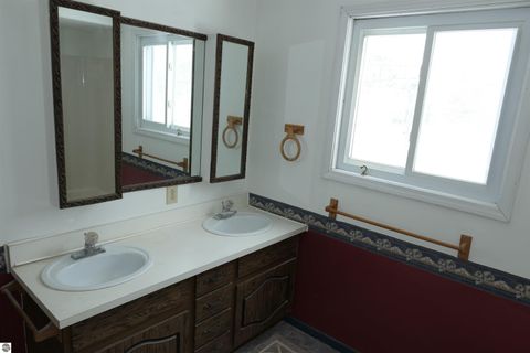 Tiny photo for 1608 Linksview Way, Gladwin, MI 48625 (MLS # 1929704)