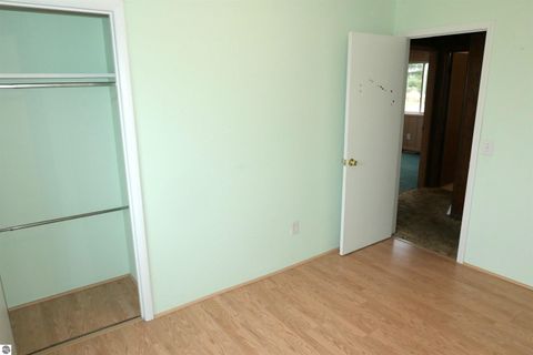 Tiny photo for 1608 Linksview Way, Gladwin, MI 48625 (MLS # 1929704)