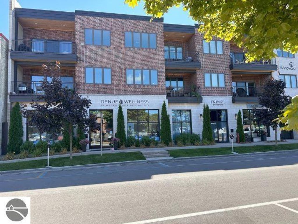 Photo of 607 Randolph Street #101, Traverse City, MI 49684 (MLS # 1926993)