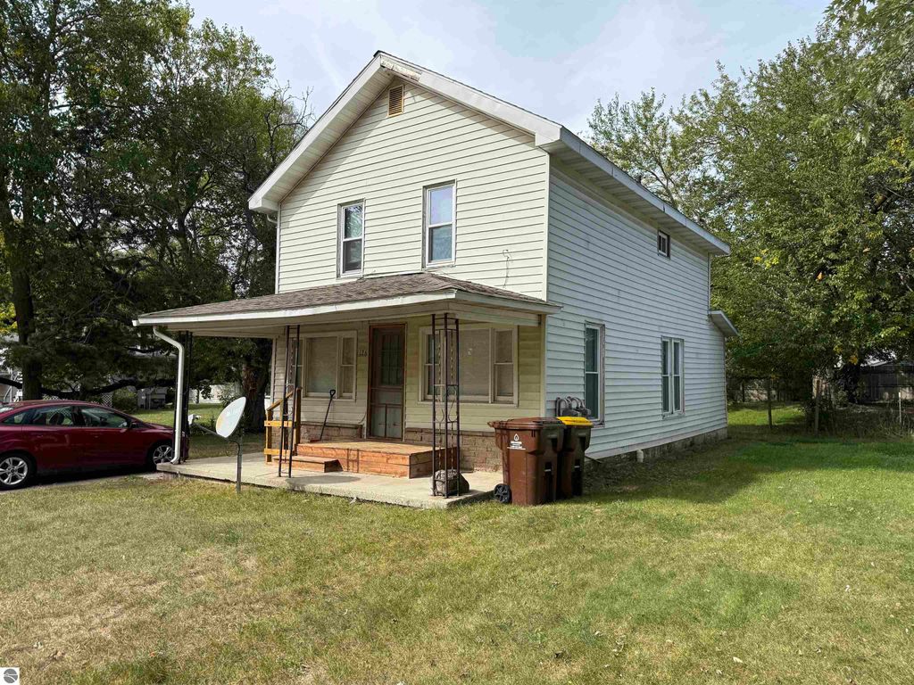 Photo of 126 Holiday, Alma, MI 48801 (MLS # 1939925)