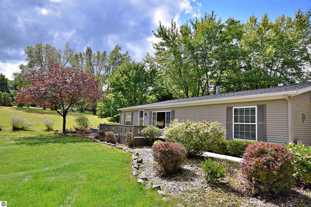 Photo of 6138 Cedar Drive, Cadillac, MI 49601 (MLS # 1938374)