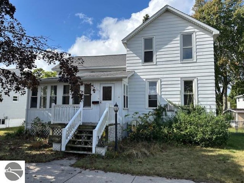 Photo of 105 Wadsworth Street, East Tawas, MI 48730 (MLS # 1938974)